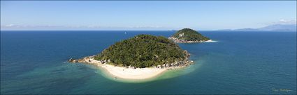 Bowen and Hudson Islands - QLD (PBH4 00 14129)